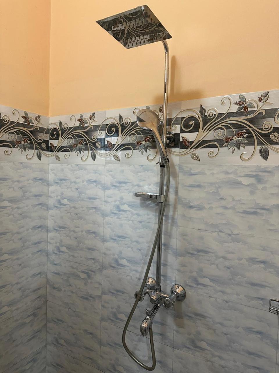 Lahiru Airport Villa Andiambalama Екстериор снимка